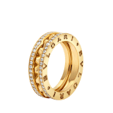 B.zero1 Rock 1-Band-Ring aus 18 Karat Gelbgold mit einer Spirale mit Nieten und Diamant-Pavé an den Rändern. AN859221 image 1