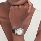 LVCEA 腕錶，精鋼拋光錶殼鑲飾鑽石，白色珍珠母貝 Intarsio 嵌花細工錶盤，11 個鑽石時標，黑色鱷魚皮錶帶。 103476 image 1