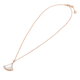 DIVAS' DREAM pendant necklace in 18 kt rose gold set with a mother-of-pearl insert and pavé diamonds 358671 image 2