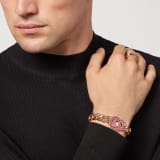 BULGARI BULGARI Armband mit mehrfarbiger Maxi Chain aus hell vergoldetem Messing mit Intarsien aus Emaille in Beetroot Spinel Fuchsia und Azalea Quartz Rosa. Ikonischer Dekor mit Emaille in Beetroot Spinel Fuchsia und Azalea Quartz Rosa sowie Verschluss. BB-CHUNKY-MC-BS image 4