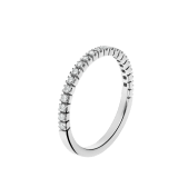 Schmaler Eternity Band Ring aus 18 Karat Weißgold, halbseitig besetzt mit runden Diamanten im Brillantschliff AN857562 image 1