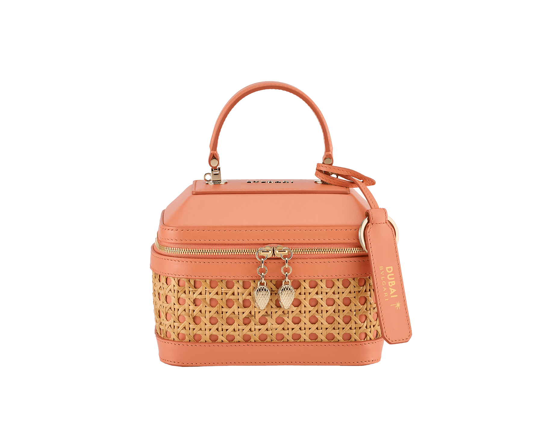 Serpenti Forever small jewellery box bag in natural Vienna straw with coral carnelian orange calf leather details and customisable tag with hot stamped "Dubai" inscription on one side, and beetroot spinel fuchsia nappa leather lining. Captivating snakehead zip pullers and chain strap décor in light gold-plated brass. Special Resort Edition exclusive to Dubai. 292476 image 1