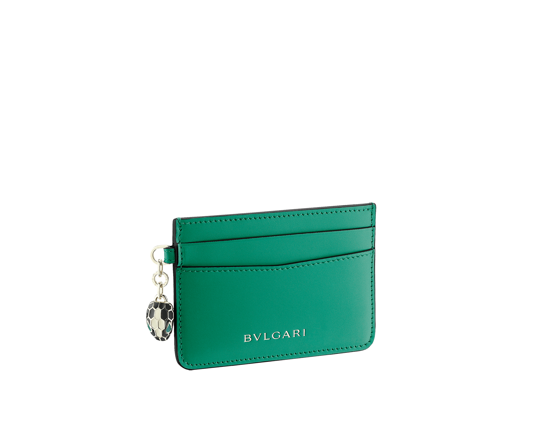 Serpenti Forever card holder in emerald green calf leather. Captivating snakehead charm in light gold-plated brass embellished with black and white agate enamel scales and emerald green enamel eyes. 291852 image 1