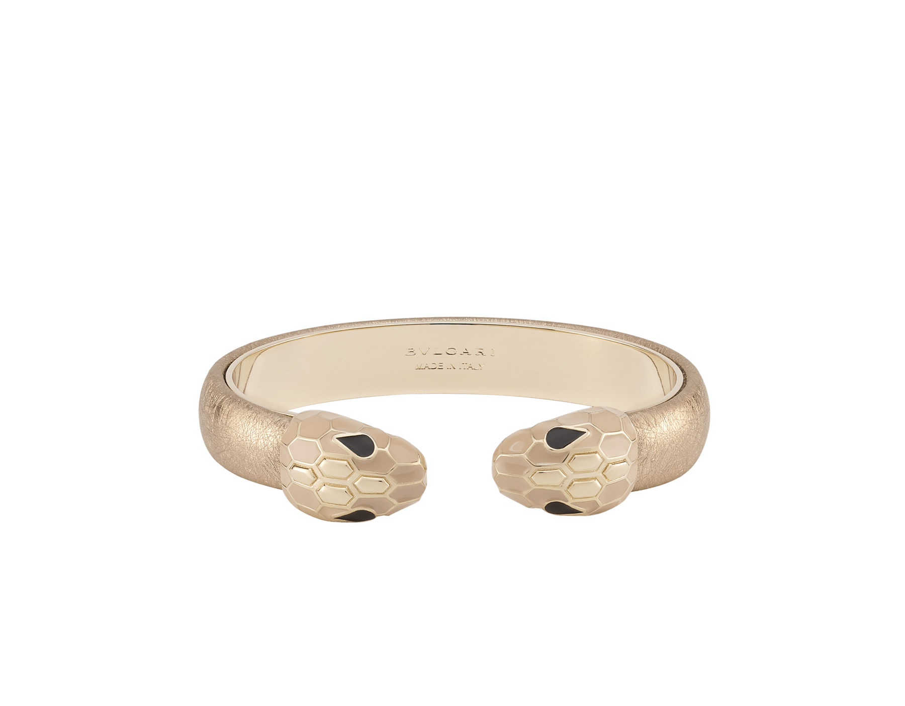 Bracciale rigido Serpenti Forever in ottone placcato oro chiaro con inserti in vitello Striated oro chiaro. Accattivante motivo Serpenti contraire con squame in smalto champagne e ottone placcato oro chiaro e occhi in smalto nero. BRAC-CONTR-PUREKARb image 1