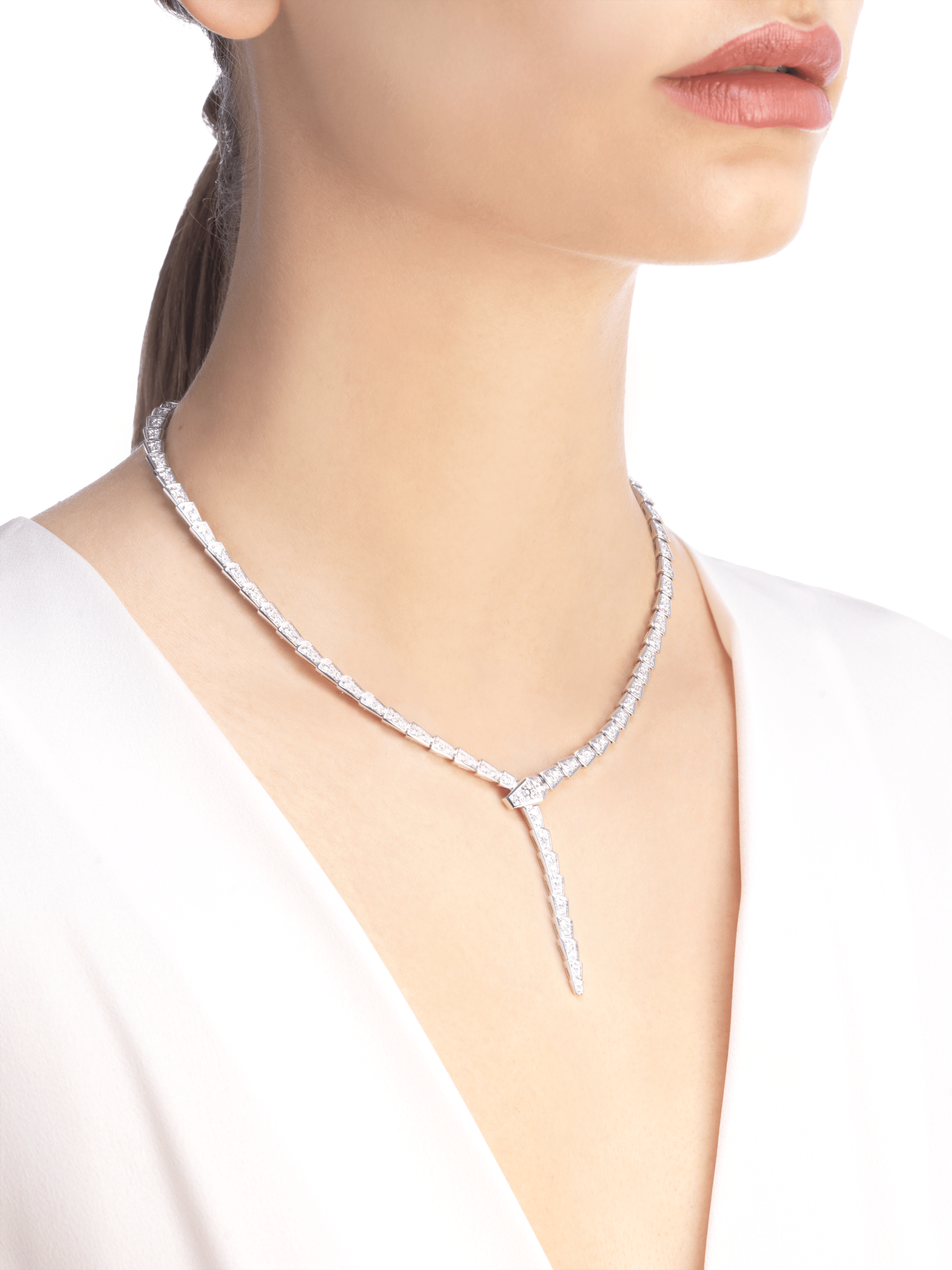 bulgari serpenti necklace in white gold and diamonds