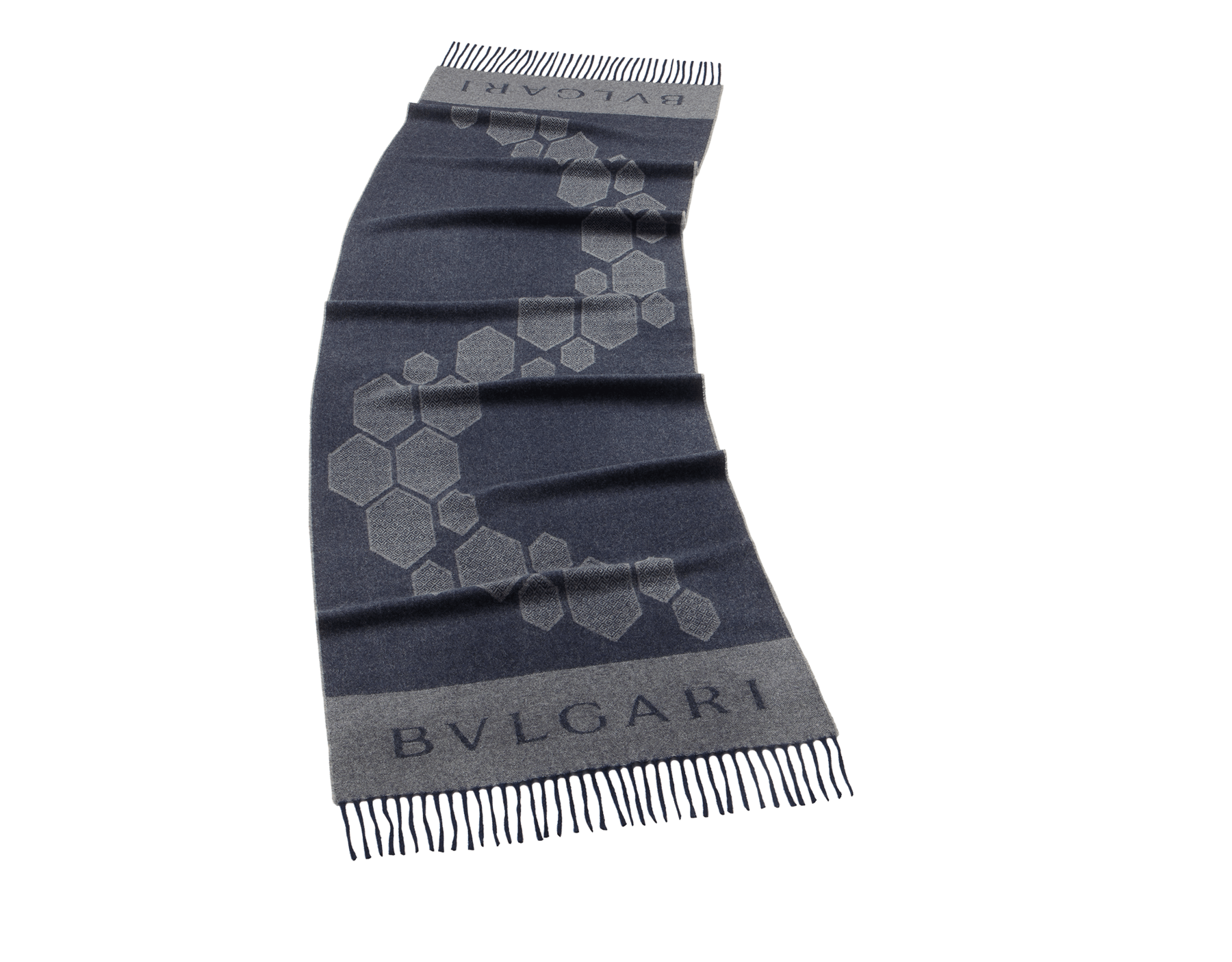 Wonder Scales stole in stone grey cashmere. Made of 100% cashmere. WONDERSCALES-ST image 1
