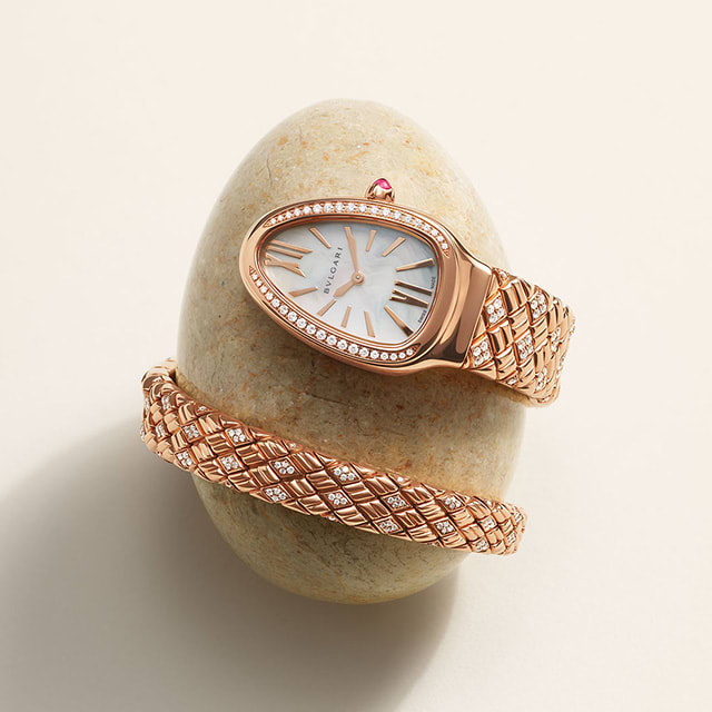 Serpenti Tubogas single-spiral watch in 18 kt rose gold.