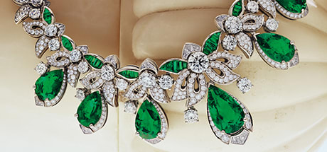 Acanthus Emerald Mediterranea High Jewelry platinum necklace with emeralds and diamonds.