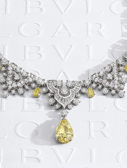 Tribute to Venice Mediterranea High Jewelry necklace with white and yellow diamonds.