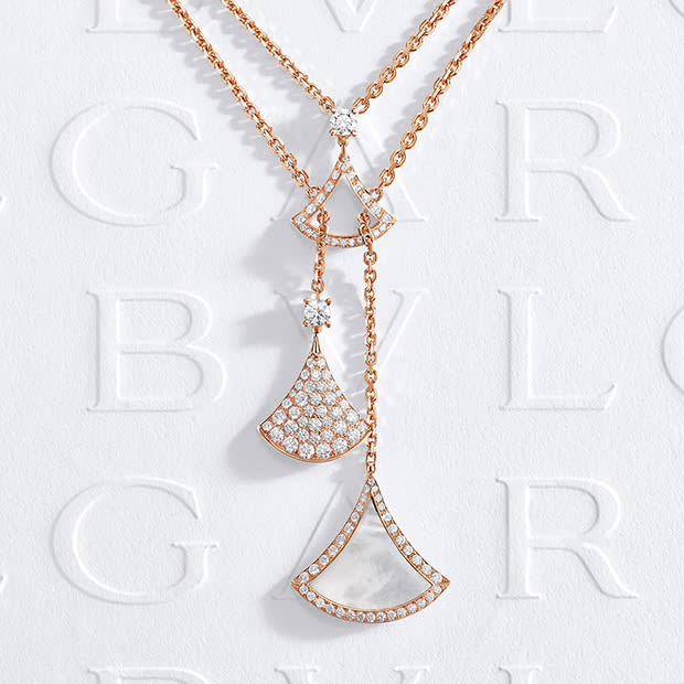 Divas' Dream three-pendant rose gold necklace with diamonds and mother-of-pearl, white backdrop.