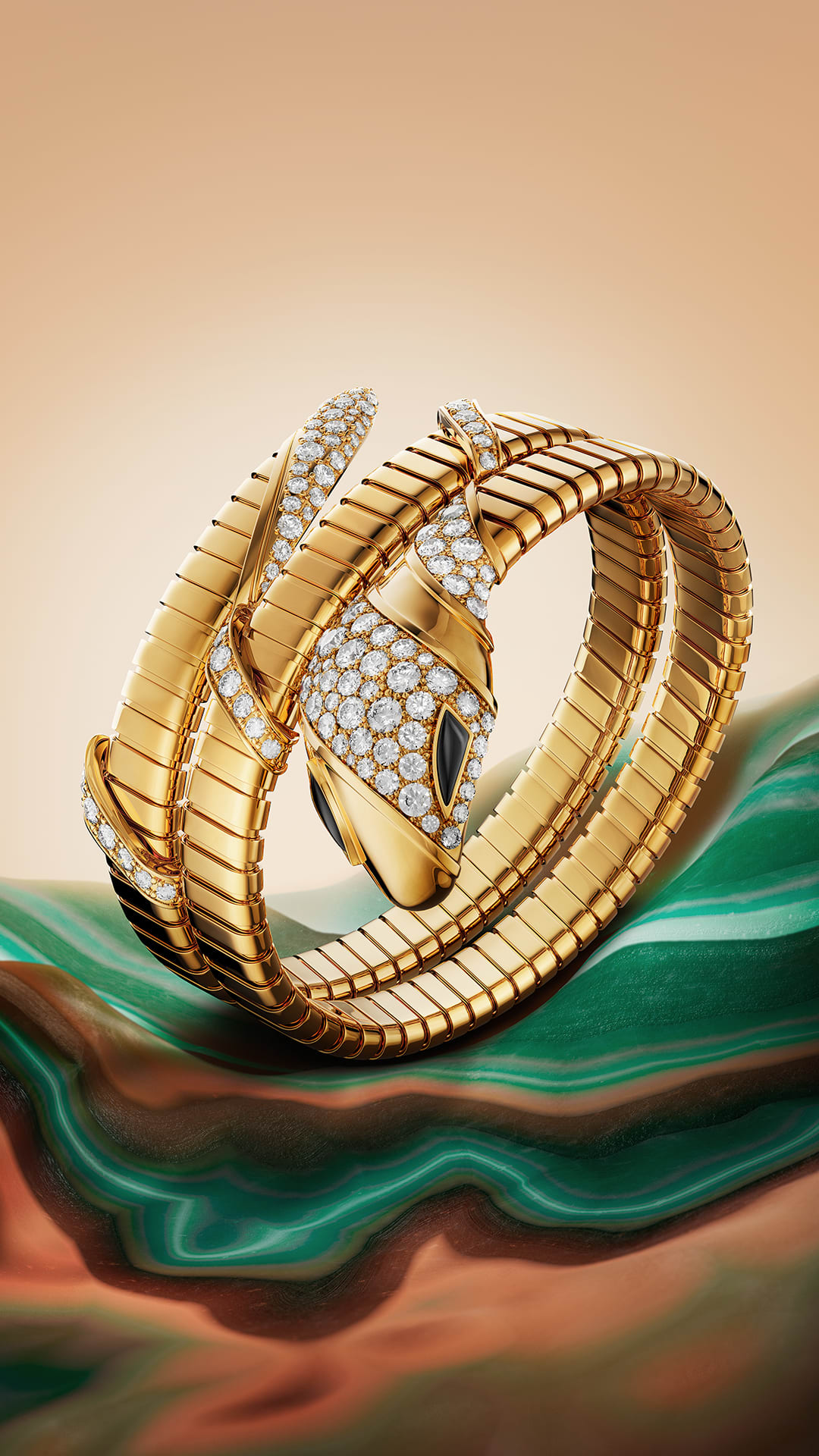 serpenti infinito bracelet in gold and diamonds