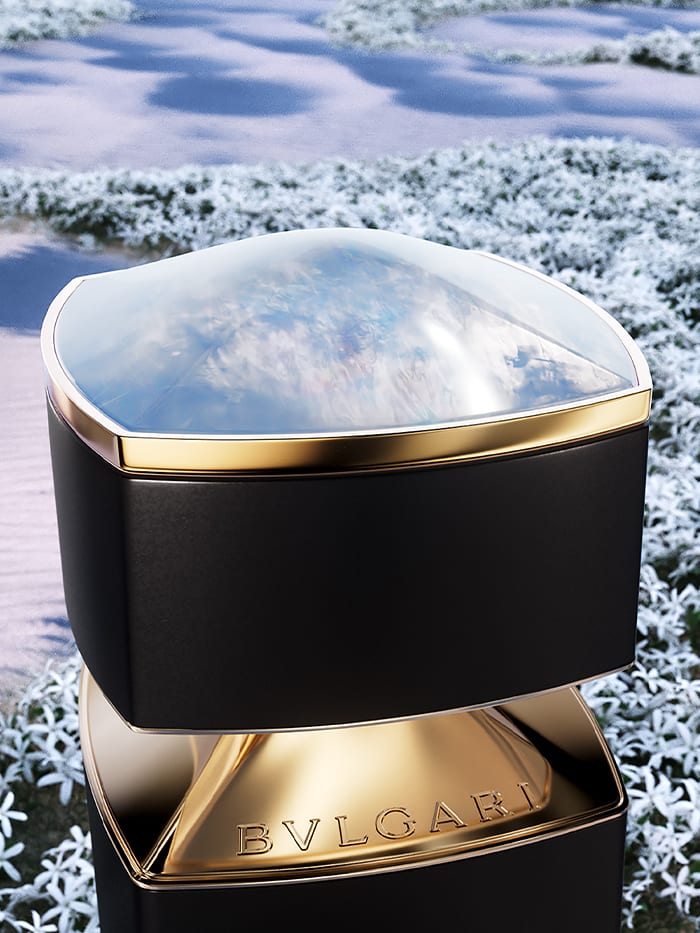 Purple cap of the Bvlgari Le Gemme Sahare fragrance inspired by the Pink Jasper, purple backdrop.