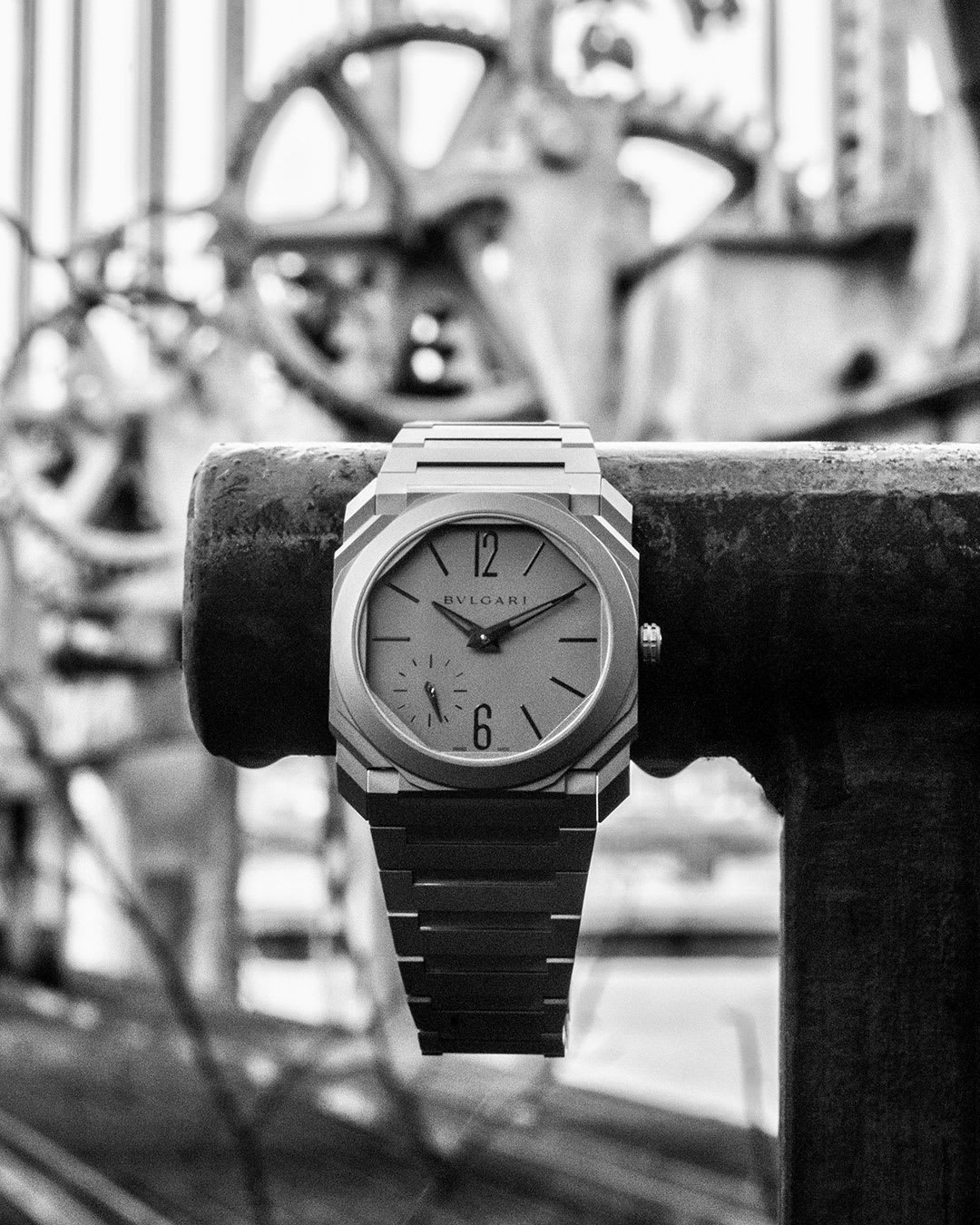 Octo Finissimo 37 craftsmanship shot.